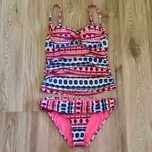 La Blanca Geometric Tribal Tankini Swimsuit Set 10 Coral Pink Blue Two Piece